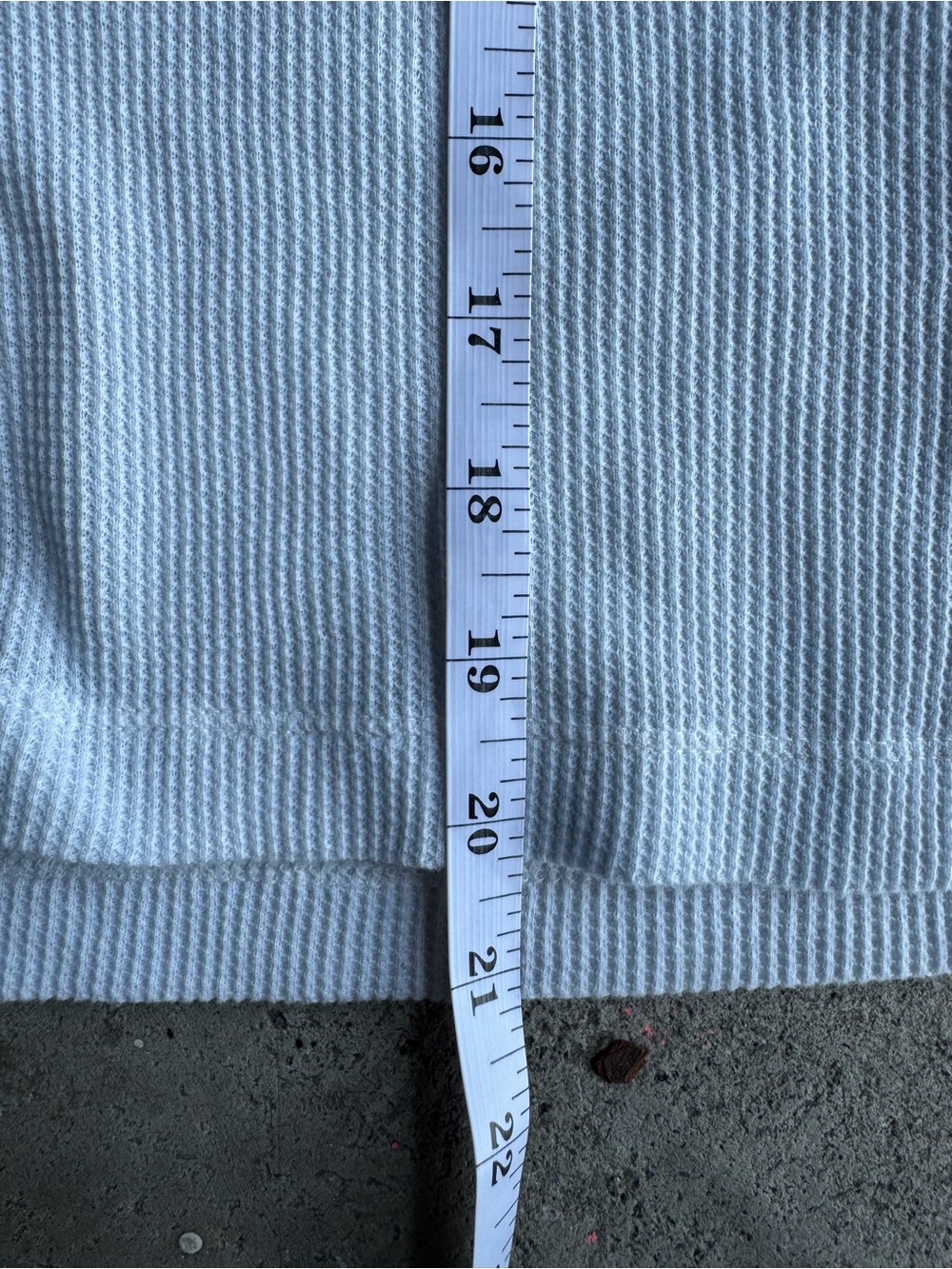 Vans White Crewneck Waffle Thermal with Red Logo & Checkerboard Sleeves Sm Punk - Picture 12 of 12